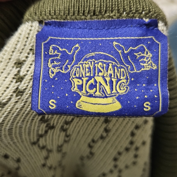 CONEY ISLAND PICNIC Knit Button-Down Short Sleeve Shirt. Olive Green.Size S NWT - Picture 2 of 12